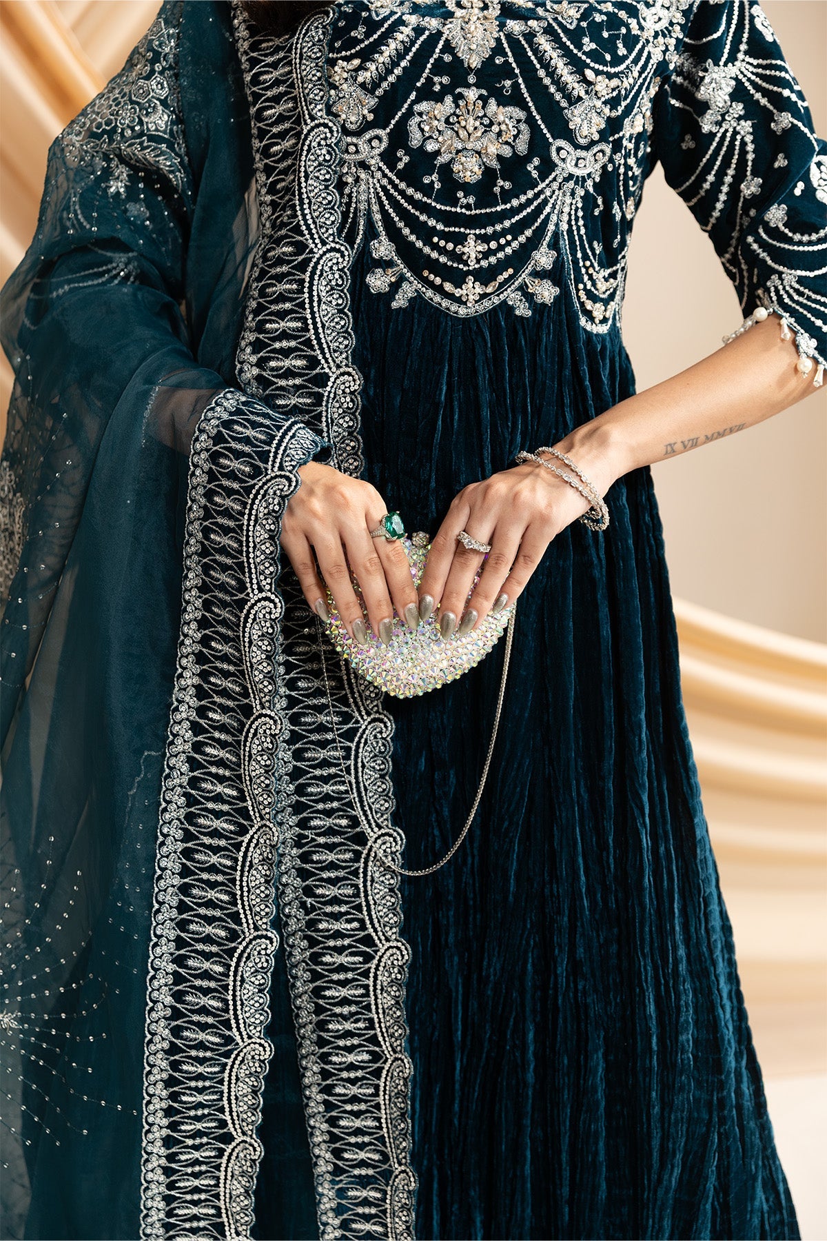 AF-VLT-2214-Mystique