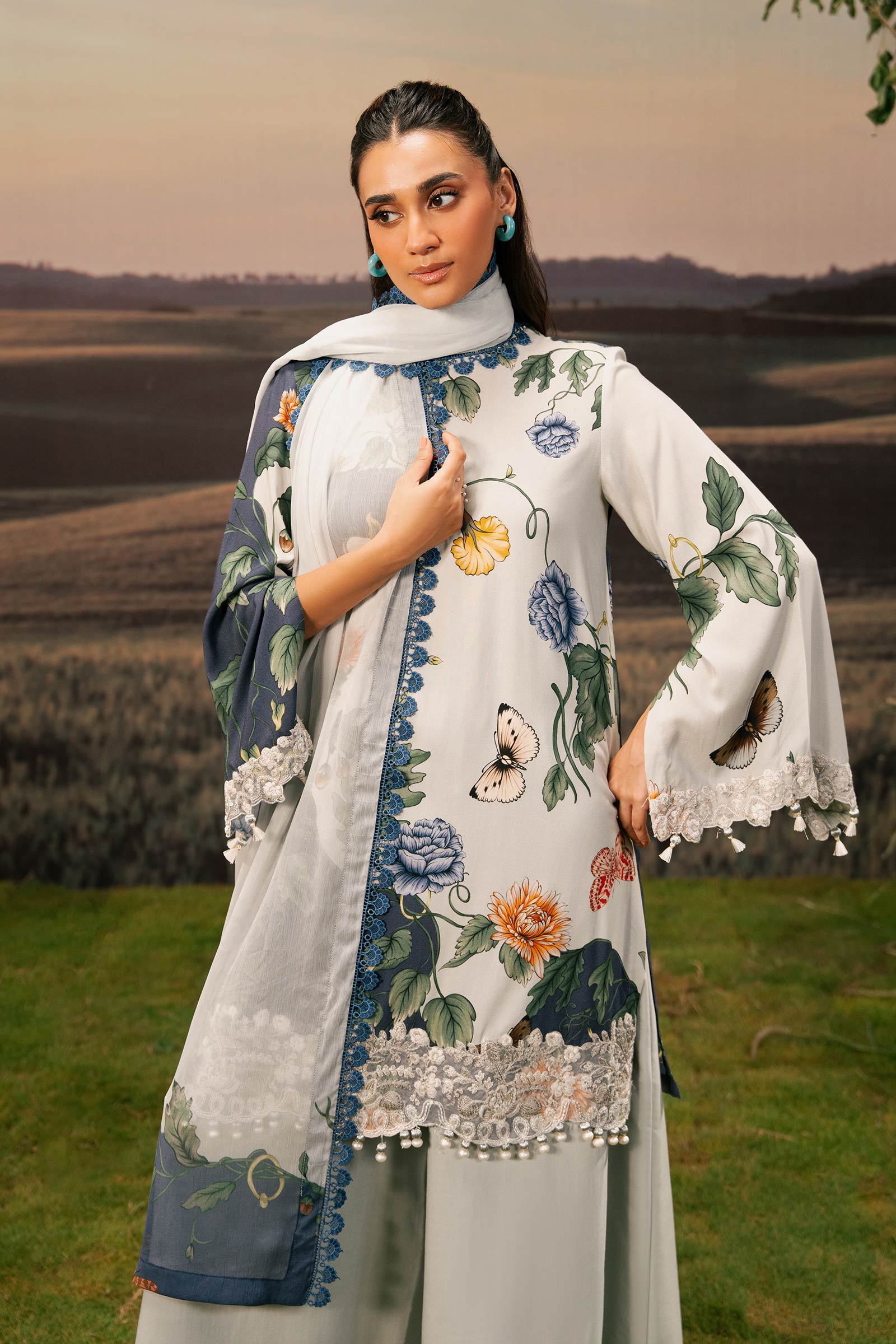 3 Pc Unstitched Embroidered Arabic Lawn Suit | MB-PFUS25-07B