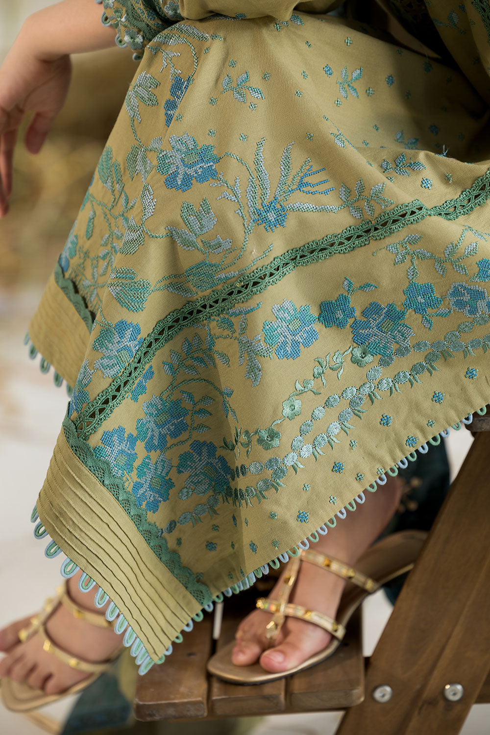 Design 6B Winter Edit Vol.1 '25 Unstitched