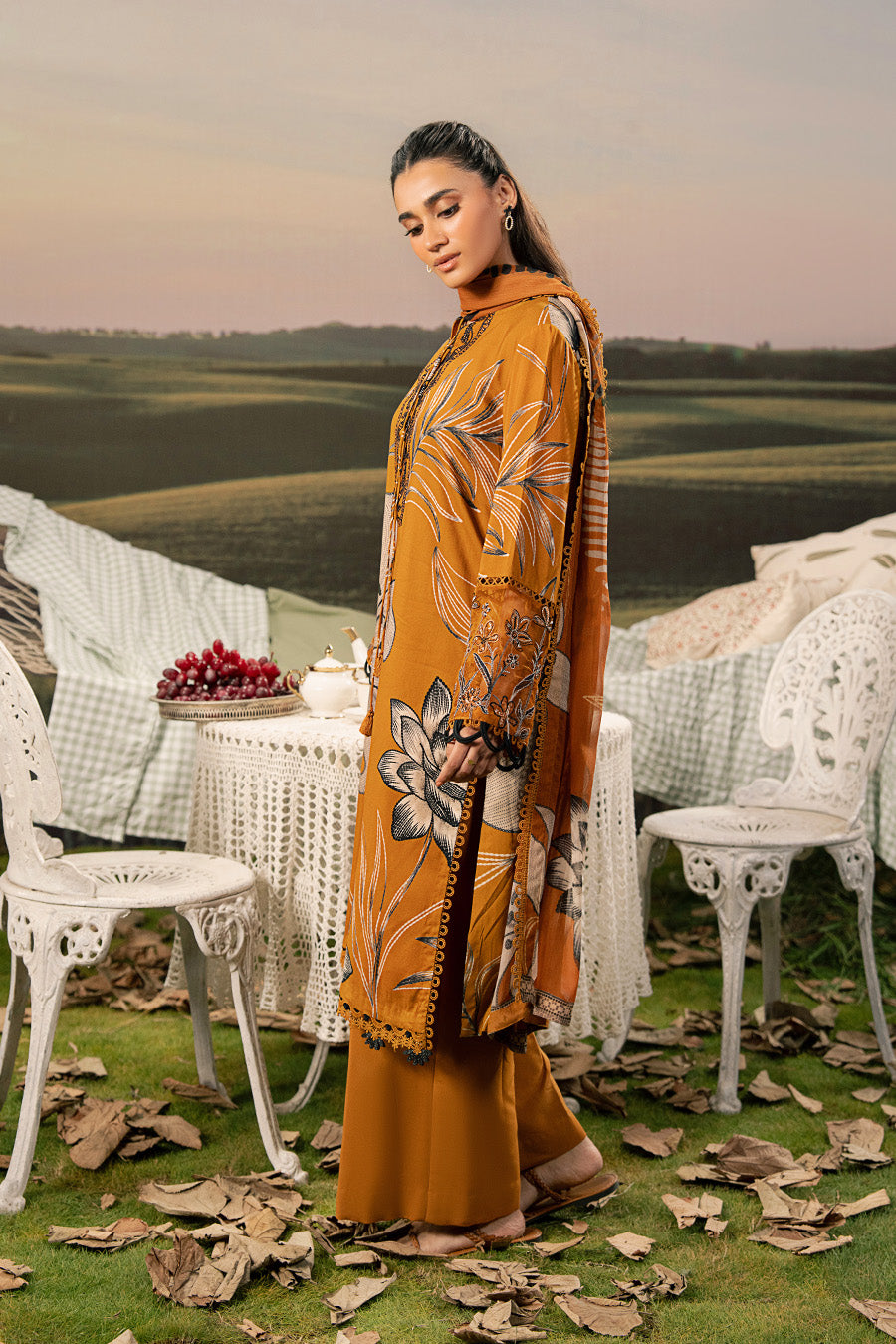 3 Pc Unstitched Embroidered Arabic Lawn Suit | MB-PFUS25-08A
