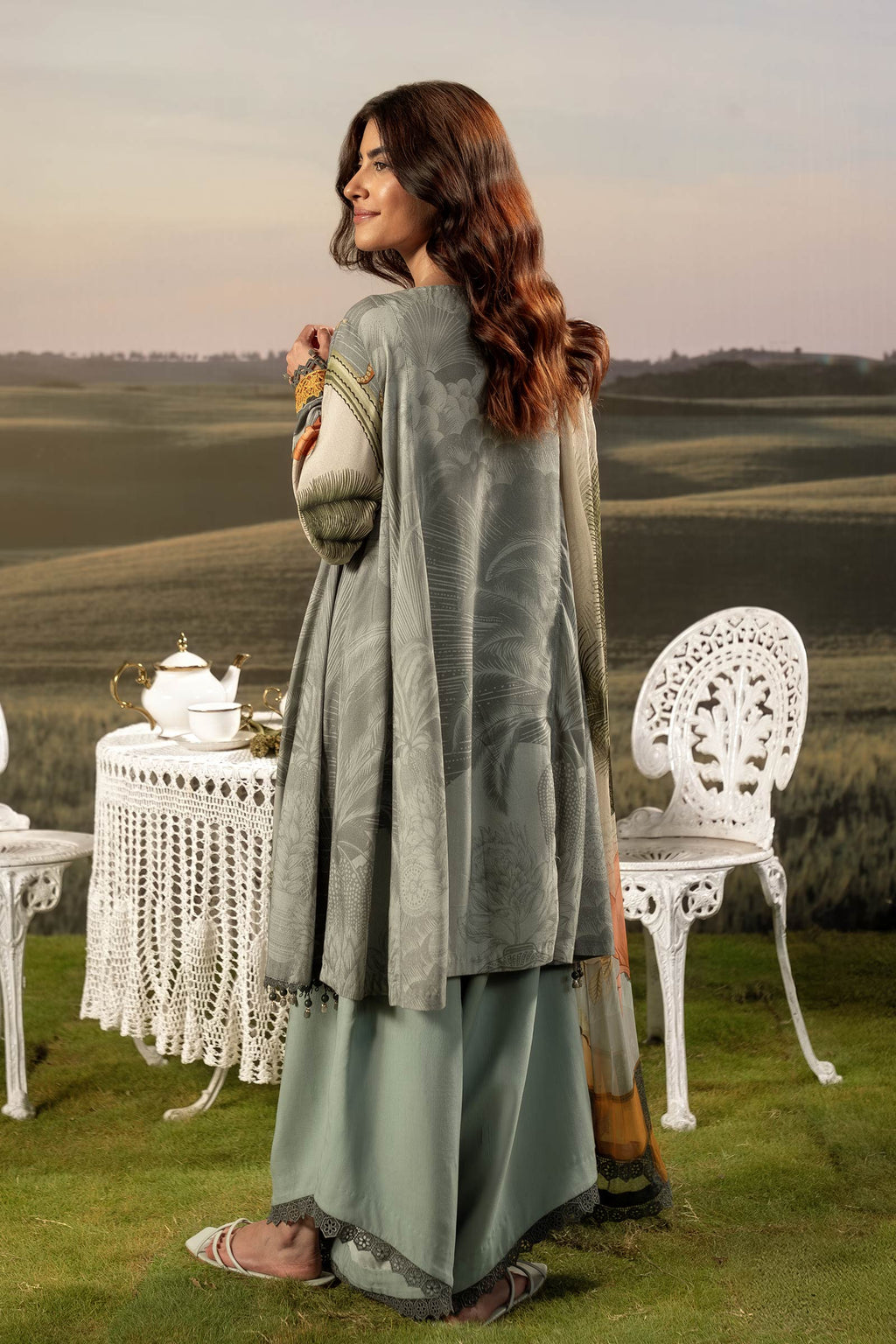 3 Pc Unstitched Embroidered Arabic Lawn Suit | MB-PFUS25-06A