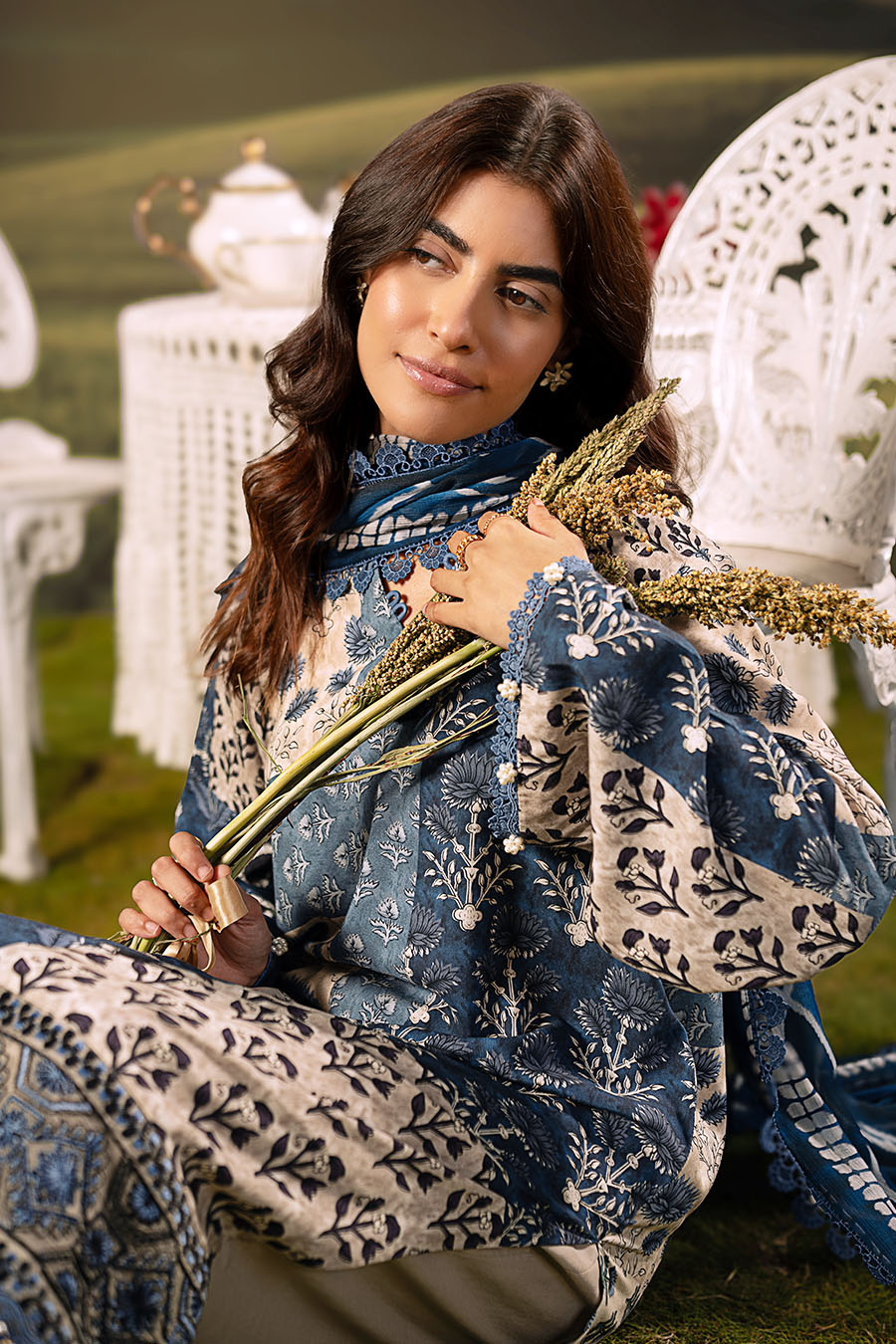 3 Pc Unstitched Embroidered Arabic Lawn Suit | MB-PFUS25-02A